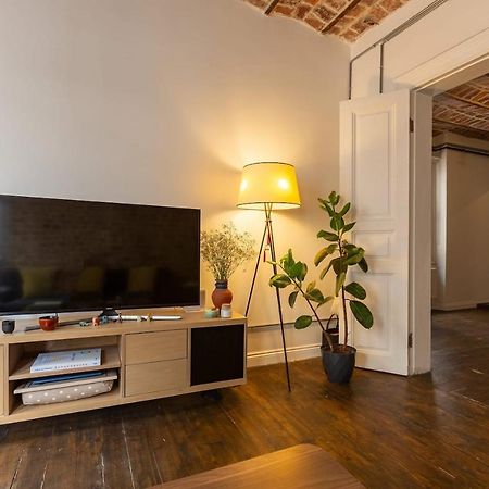 Renovated Apartment At The Heart Of Istanbul With Huge Terrace Kültér fotó
