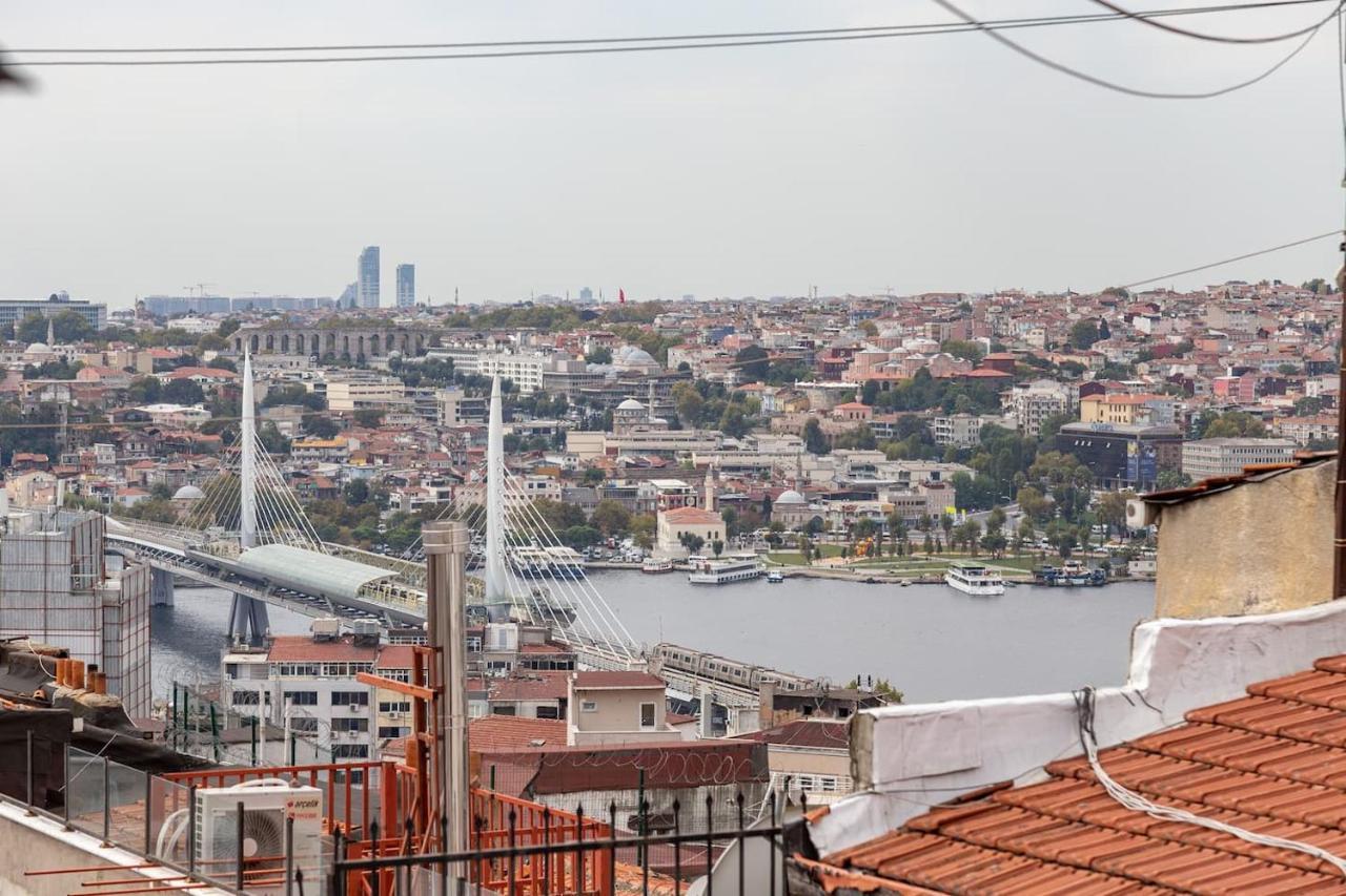 Renovated Apartment At The Heart Of Istanbul With Huge Terrace Kültér fotó