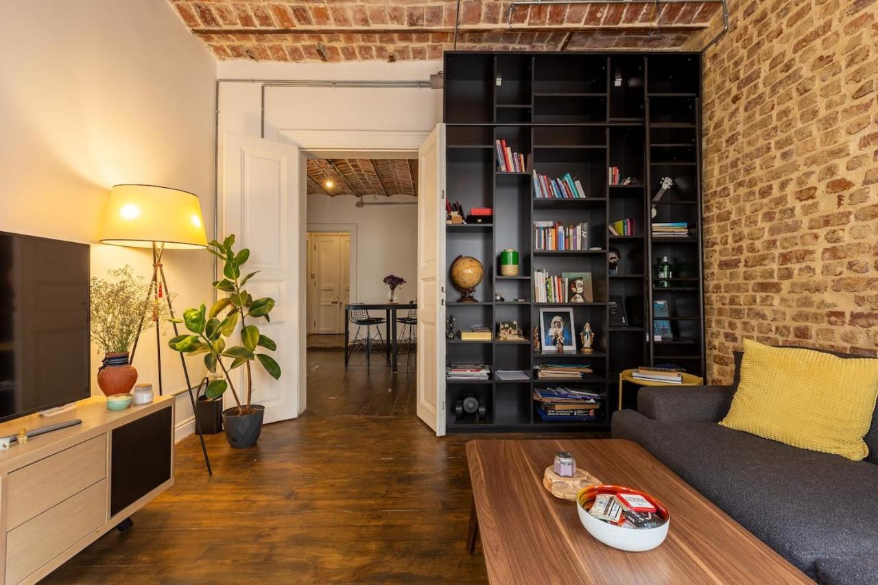 Renovated Apartment At The Heart Of Istanbul With Huge Terrace Kültér fotó