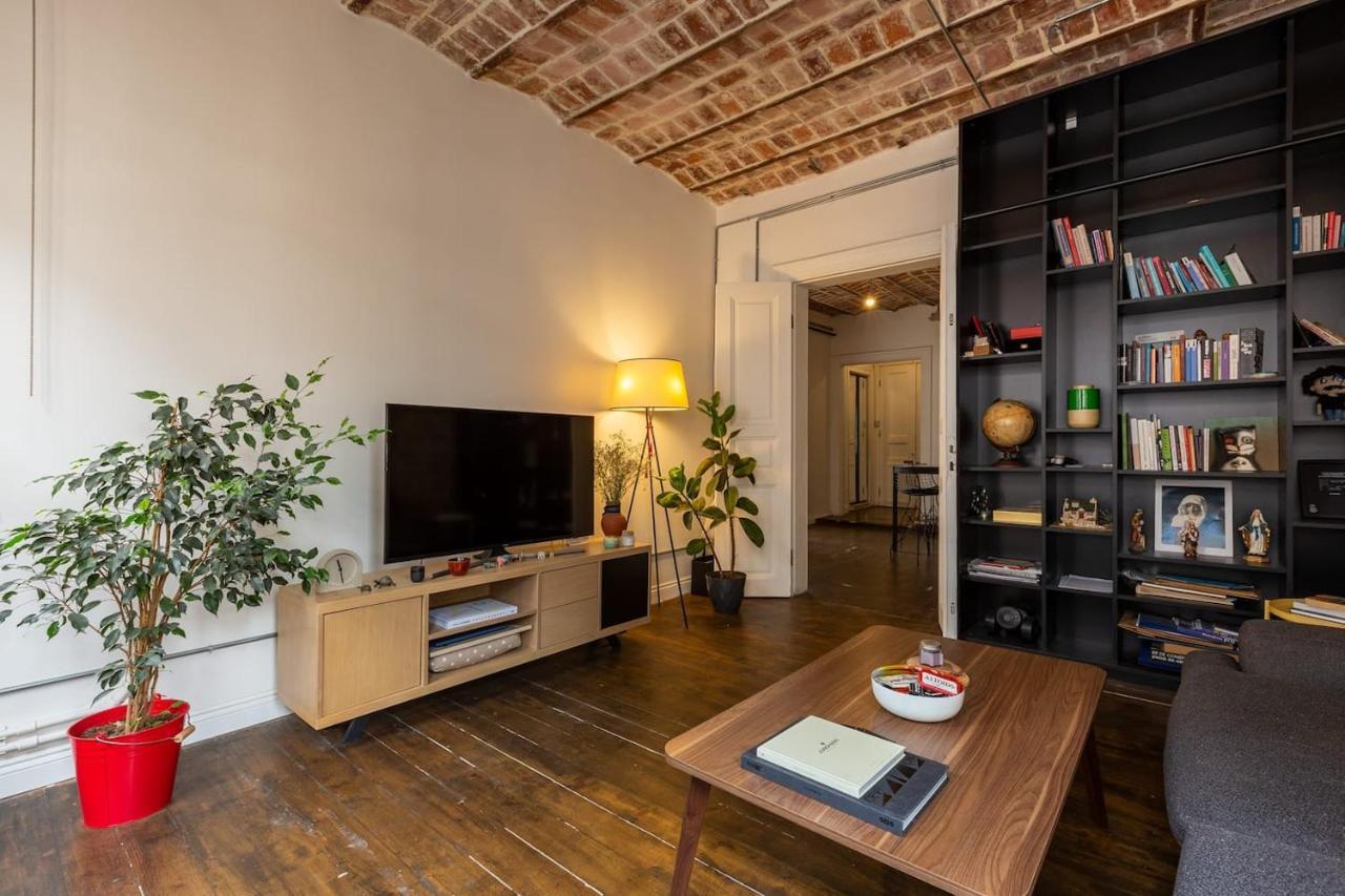 Renovated Apartment At The Heart Of Istanbul With Huge Terrace Kültér fotó